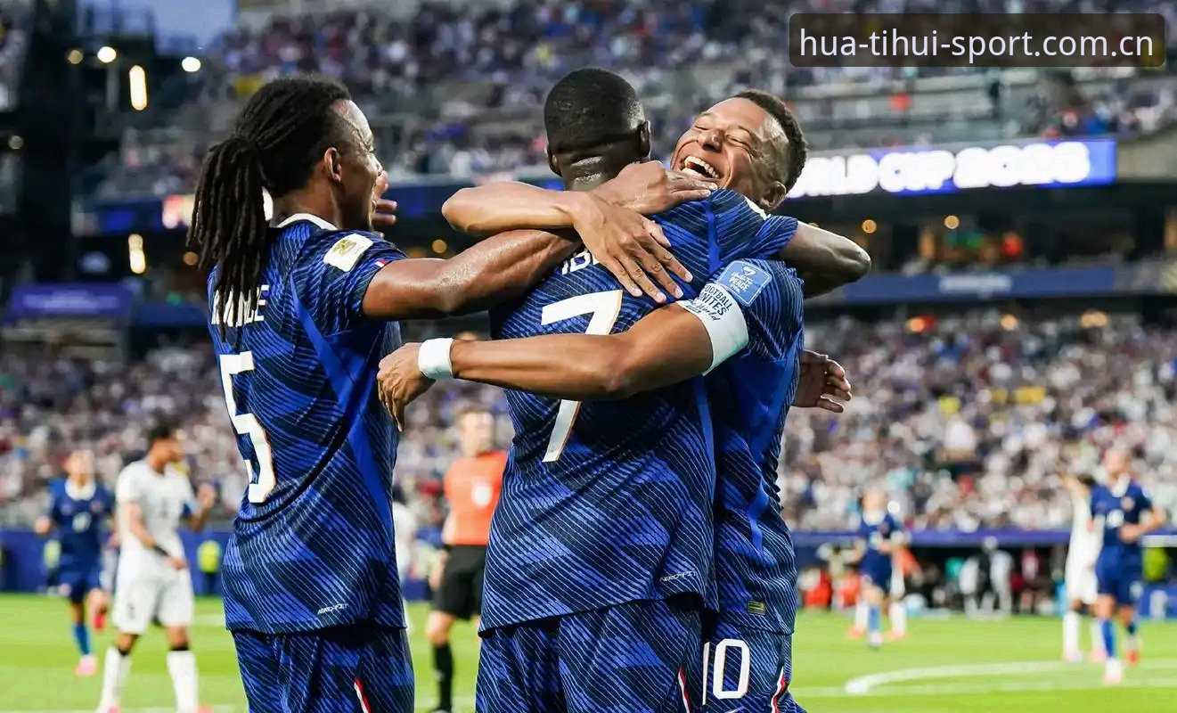 法国队3-0完胜伊拉克，姆巴佩世界杯16球追平克洛泽，双响创历史最新动态
